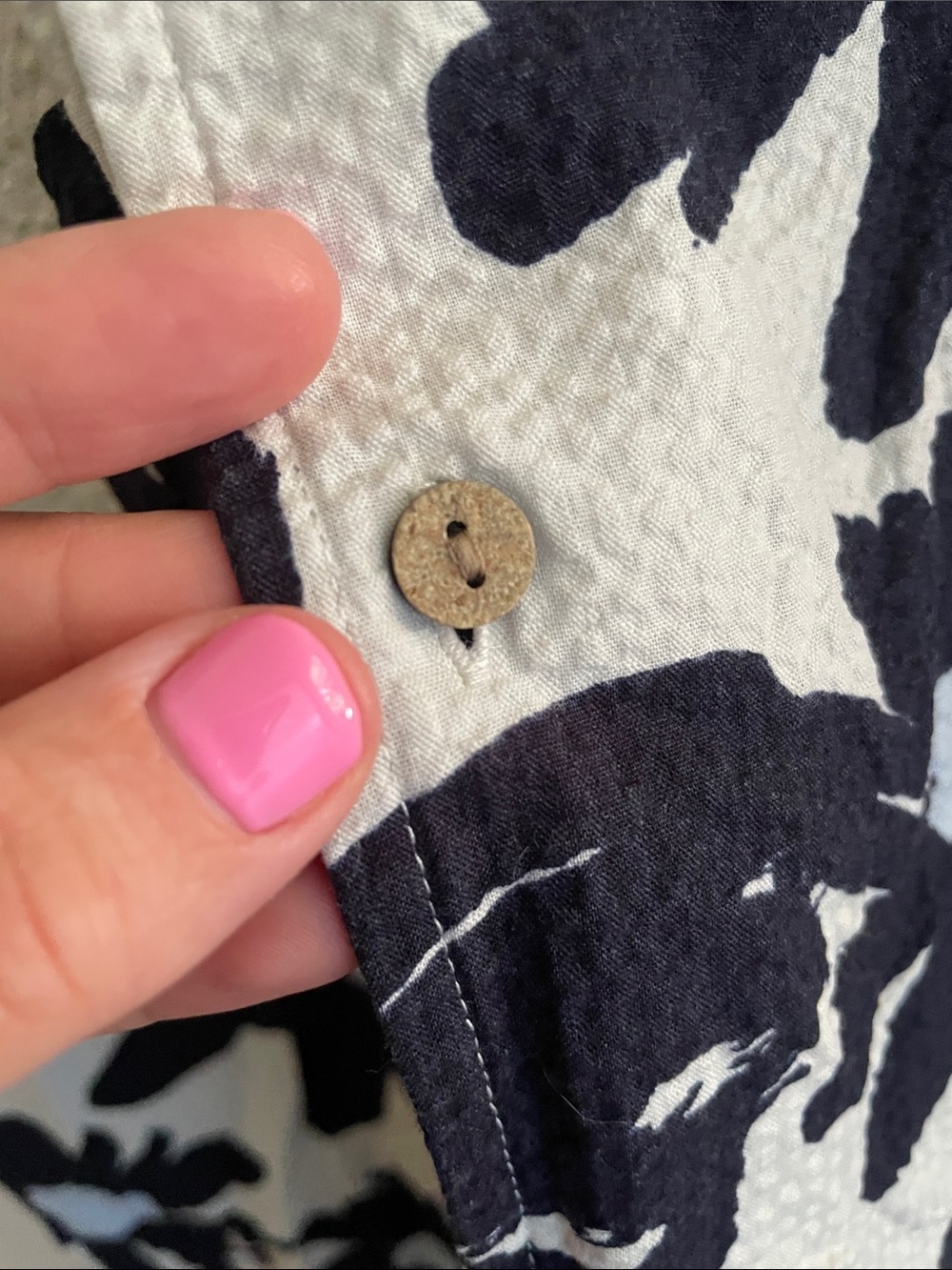 Folk Clothing Large Daisy Print cotton button up- Large - Picture 3 of 8